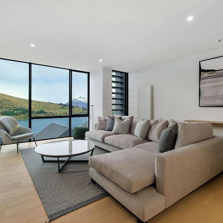 Luxury Townhouse On Woods Lane Villa Куийнстаун Екстериор снимка