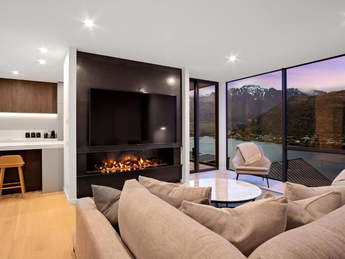 Luxury Townhouse On Woods Lane Villa Куийнстаун Екстериор снимка